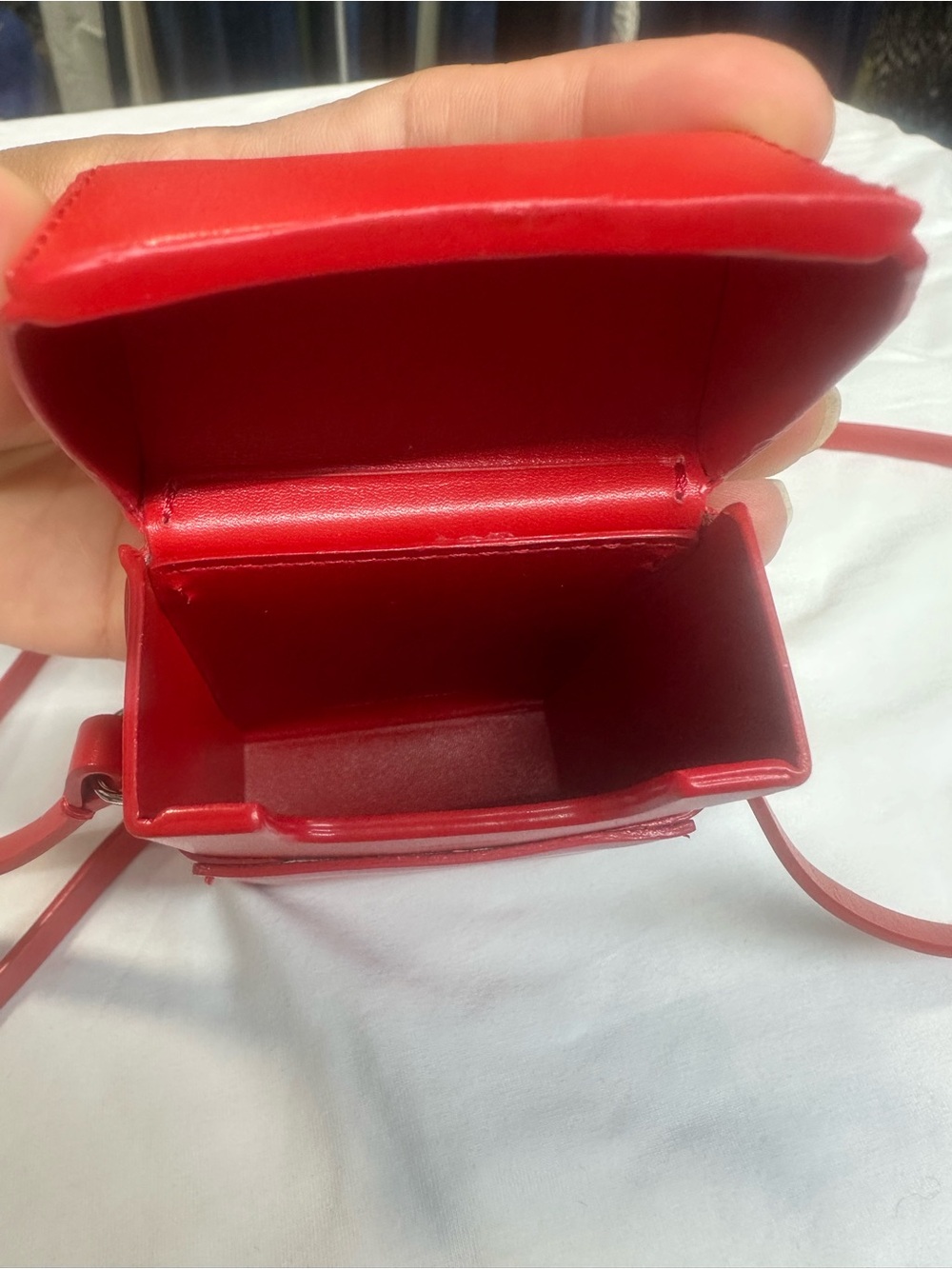 Helmut Lang LEATHER CASE
COLOR: Adrenaline Rush - Picture 8 of 12